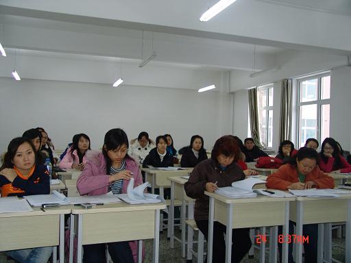 学生毕业论文答辩现场
